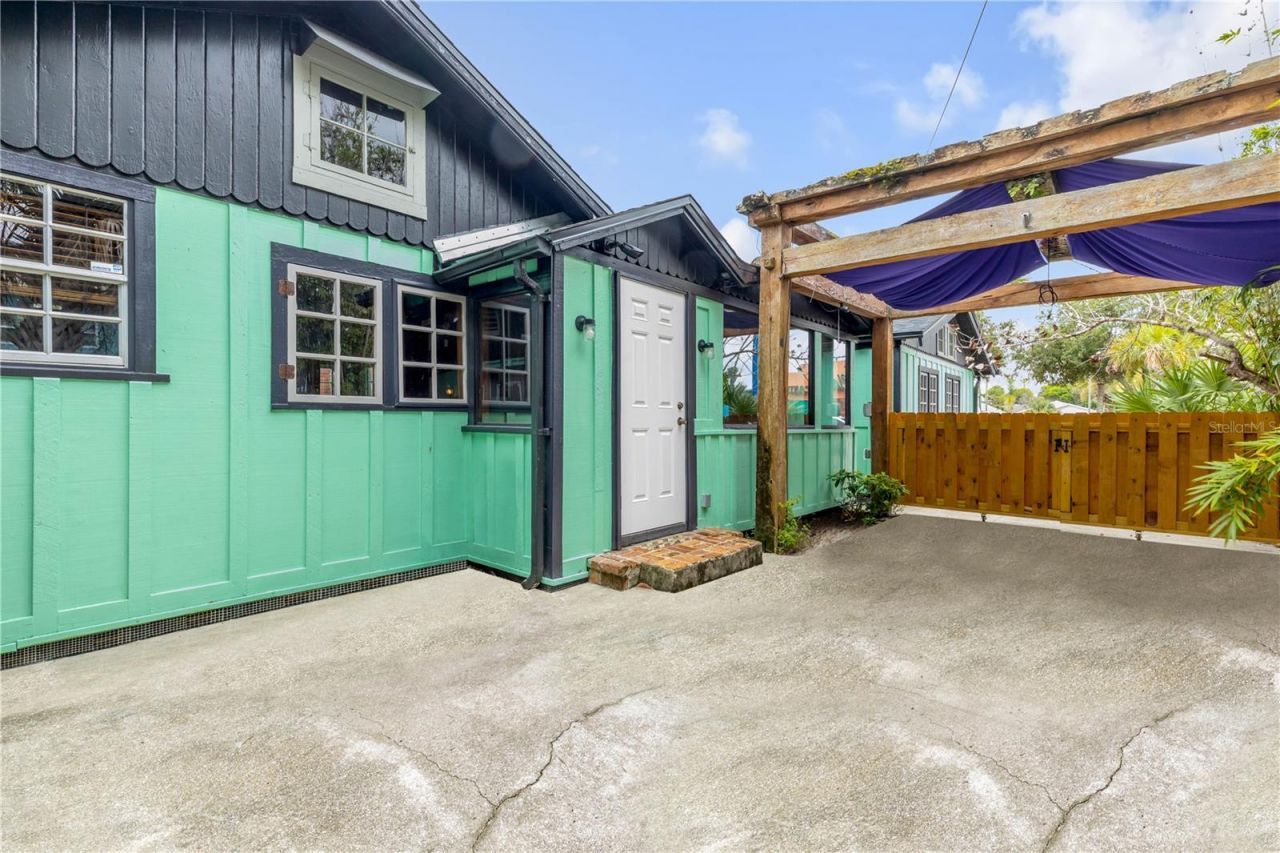 304 Flagler Avenue, New Smyrna Beach, FL 32169 Photo