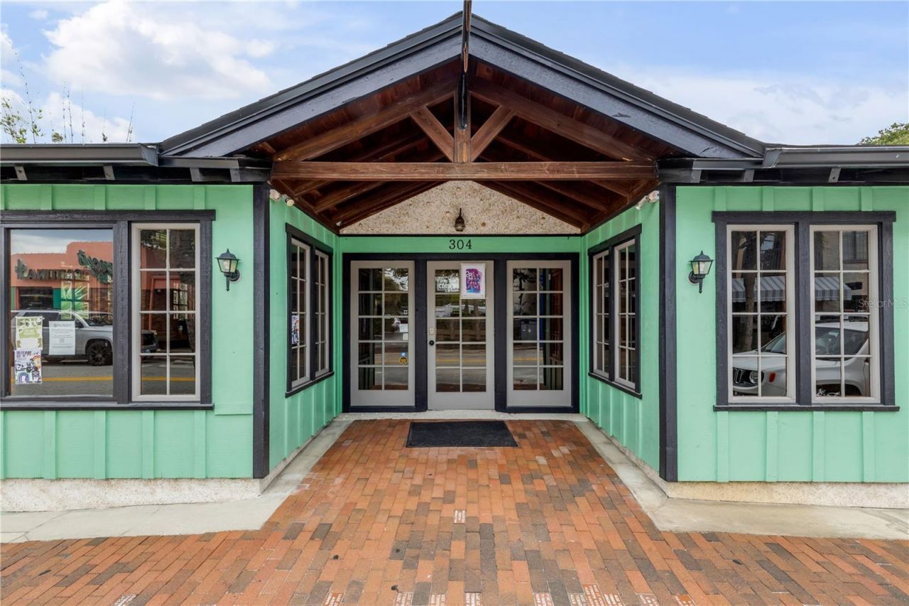 304 Flagler Avenue, New Smyrna Beach, FL 32169 Photo