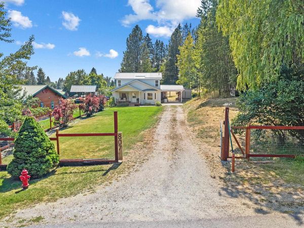 807 Grinnell St, Ione, WA 99139