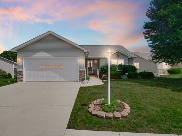 101 Whispering Boulevard , La Porte, IN 46350