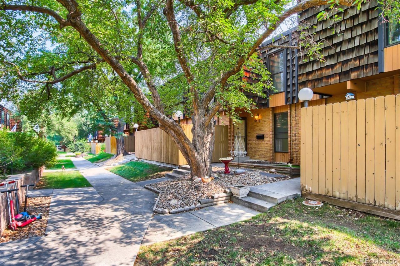 6416 Welch Court, Arvada, CO 80004 Main Photo