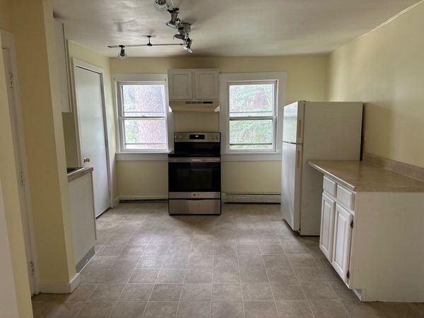 11 Chesterfield Road, Unit B, Hinsdale, NH 03451