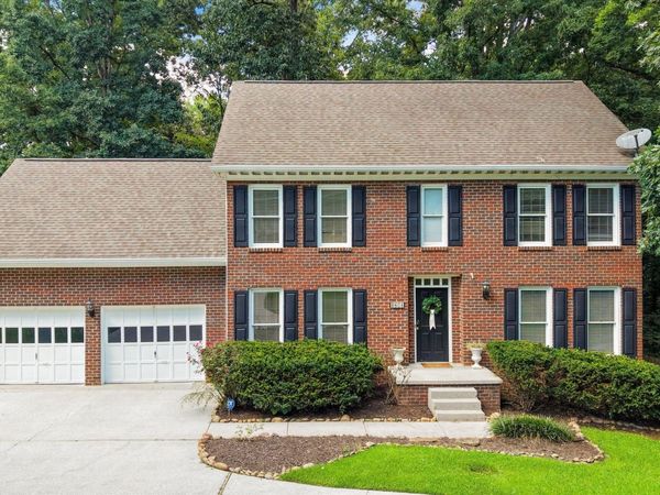8621 Nubbin Ridge Rd, Knoxville, TN 37923