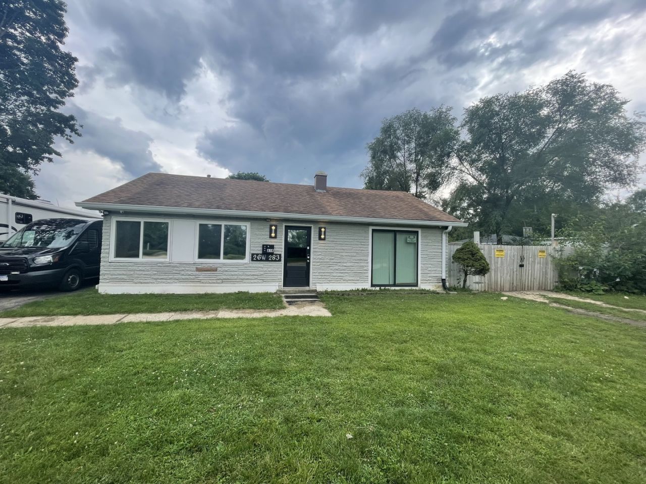 26w283 North Avenue, Carol Stream, IL 60188 Main Photo