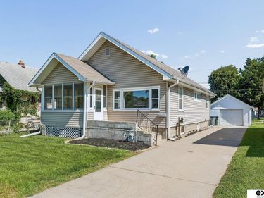 2714 Avenue B, Council Bluffs, IA 51501