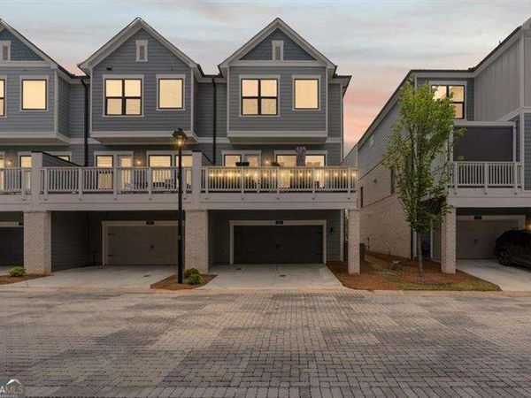 285 Walker Avenue, Roswell, GA 30076