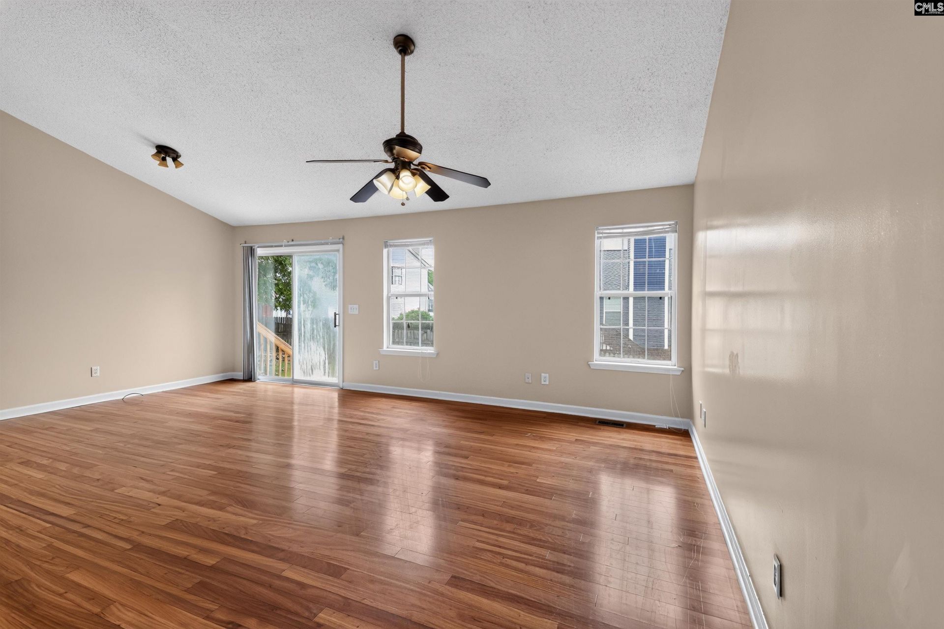 212 Carriage Oaks Drive  Photo 12