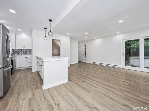 17 Wauwinet, Unit 17, Guilford, CT 06437