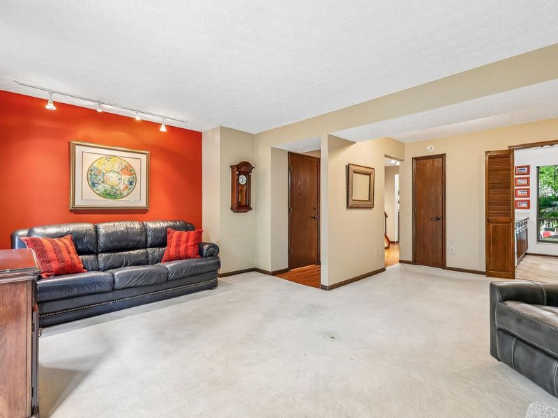 2902 Prospect Point Drive, Villa Hills, KY 41017 Photo 4