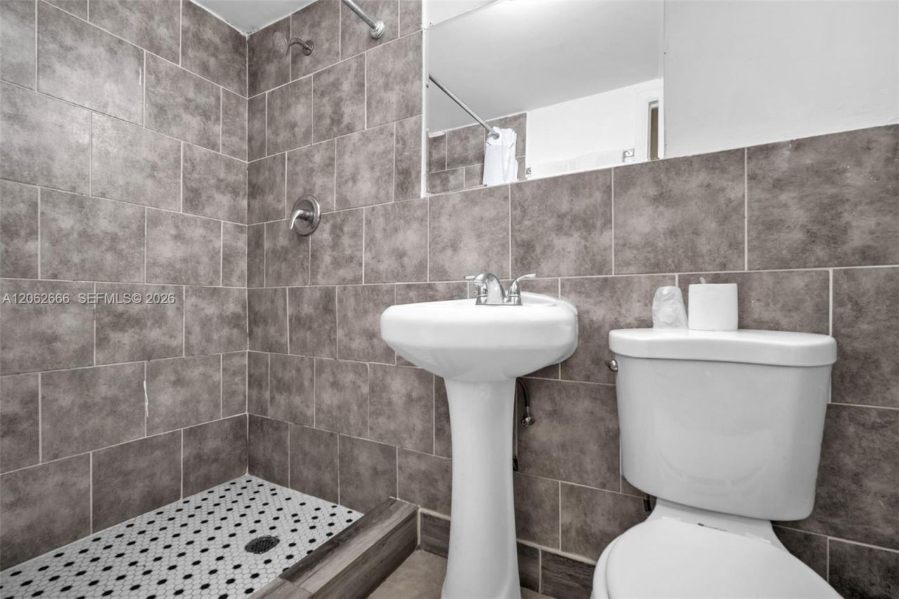 8 E 13th St , Hialeah, FL 33010 Photo