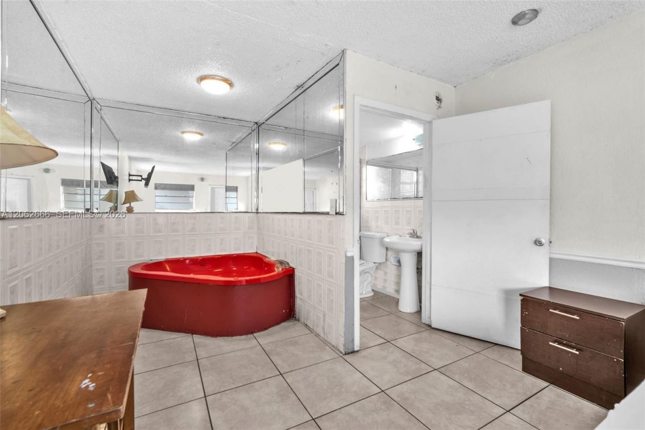 8 E 13th St , Hialeah, FL 33010 Photo