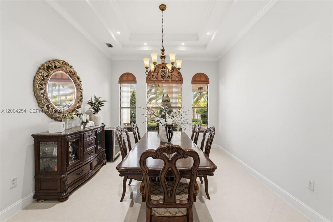 10181 NW 131st St, Hialeah Gardens, FL 33018 Photo