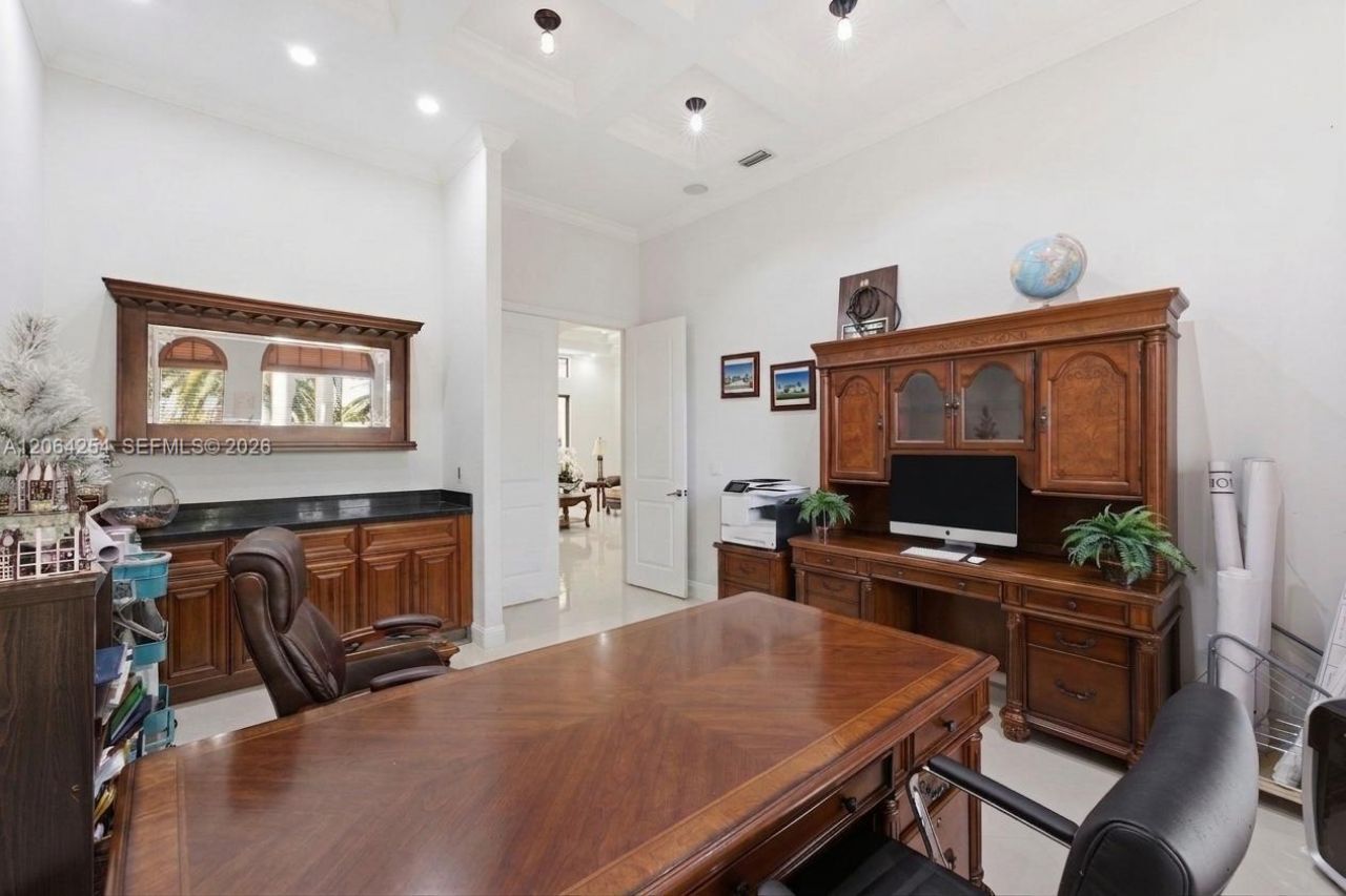 10181 NW 131st St, Hialeah Gardens, FL 33018 Photo