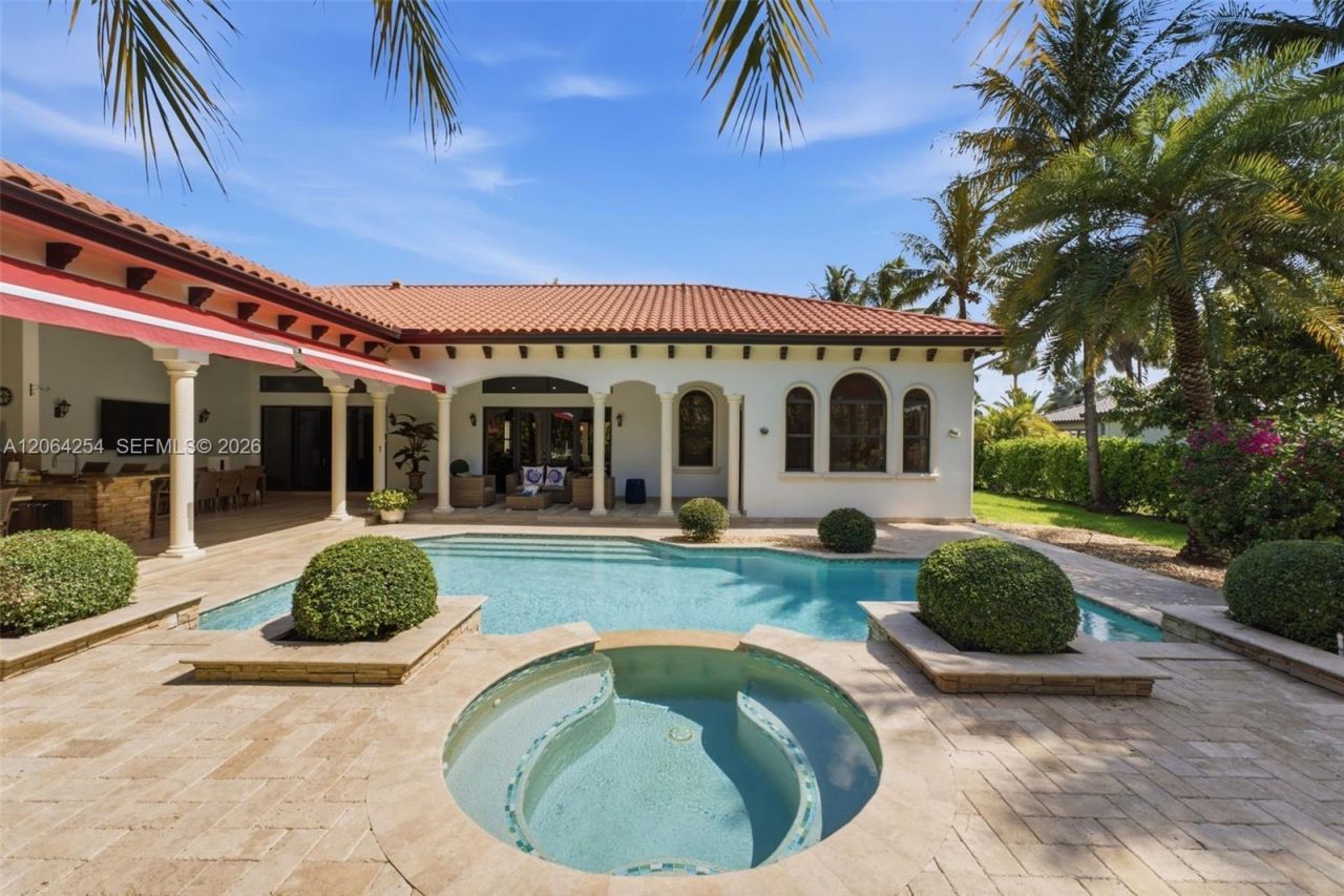 10181 NW 131st St, Hialeah Gardens, FL 33018 Photo