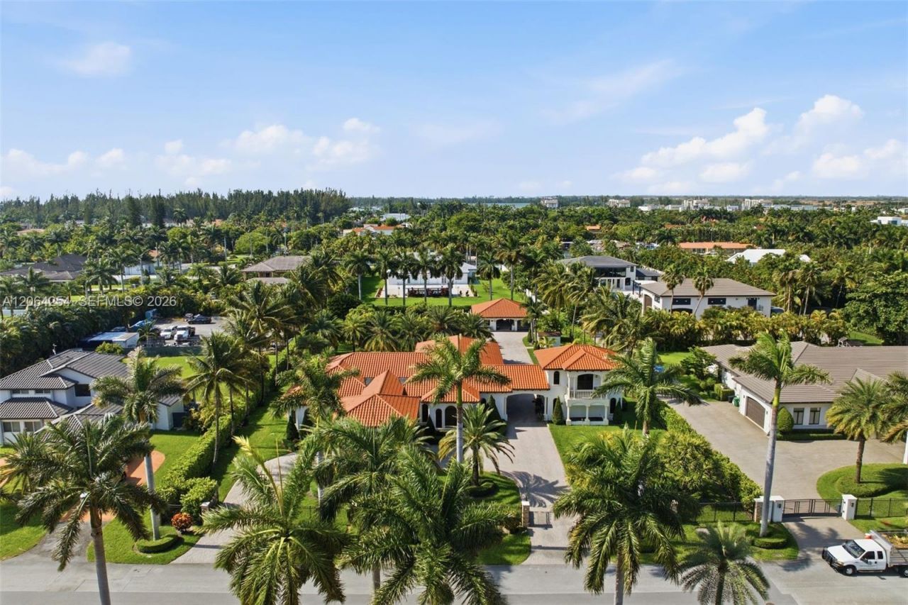 10181 NW 131st St, Hialeah Gardens, FL 33018 Photo