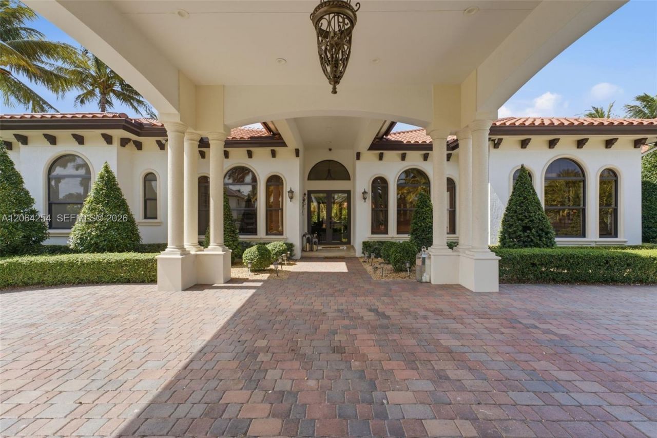 10181 NW 131st St, Hialeah Gardens, FL 33018 Photo