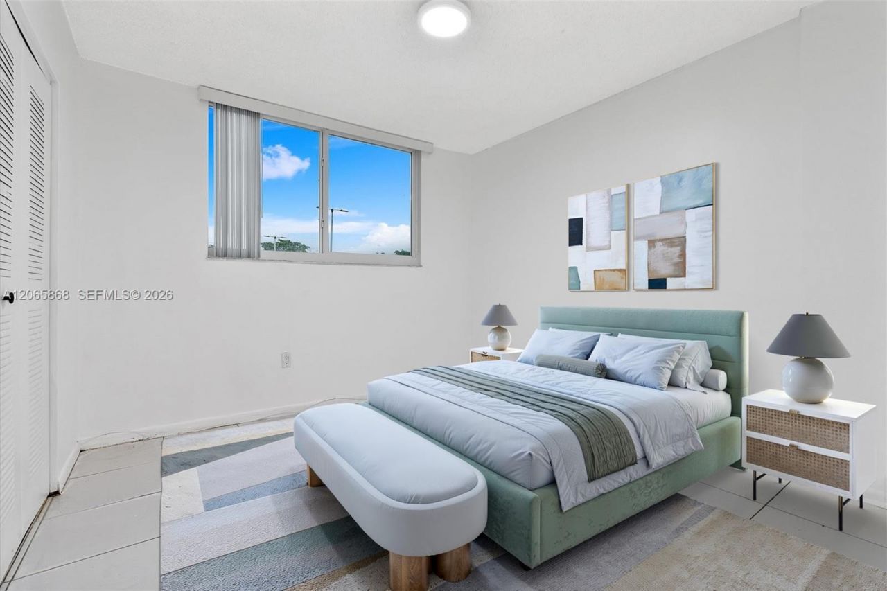 8050 NW 8th St, Unit 1110, Miami, FL 33126 Photo