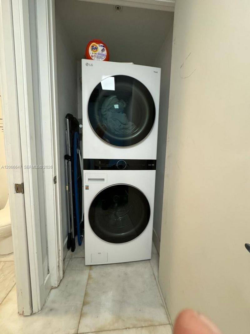 1040 Biscayne Blvd , Unit 1505, Miami, FL 33132 Photo