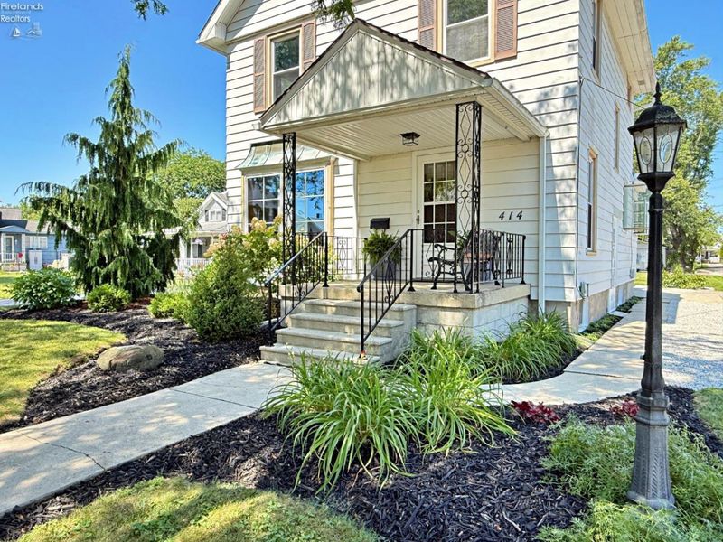 414 Hedges Street, Tiffin, OH 44883 Photo 4