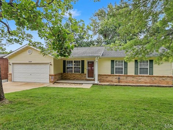 2028 Waybridge Lane , Fenton, MO 63026
