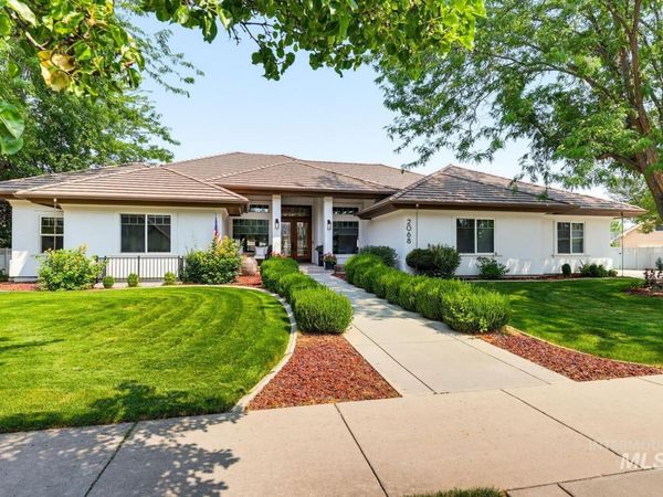 2068 E Handel Ct, Meridian, ID 83646