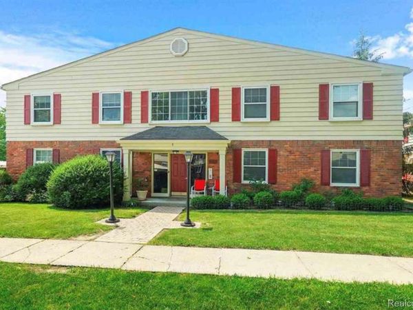 721 W Maple Road , Clawson, Mi 48017