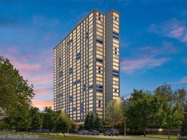 1300 E Lafayette , Unit 604, Detroit, Mi 48207