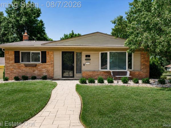 1355 N Oak Street, Rochester, Mi 48307
