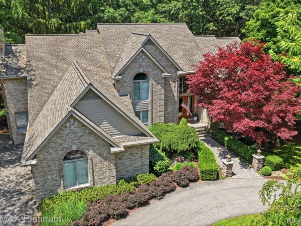 5458 Lake Ridge Drive , Genoa Township, Mi 48116