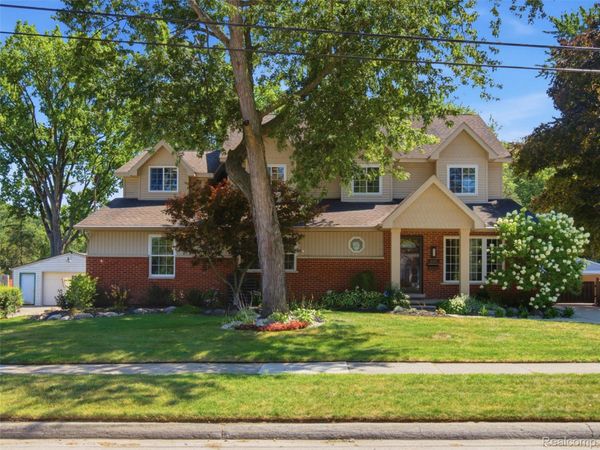 1010 Genesee Drive , Royal Oak, Mi 48073