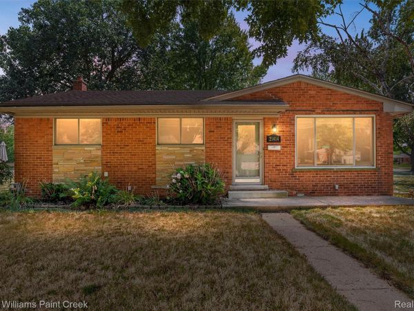 21414 Hillside Drive , Clinton Township, Mi 48035