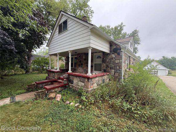 836 W Silver Lake Road , Fenton, Mi 48430