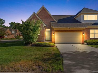 48840 Stonebriar Drive, Canton Township, Mi 48188
