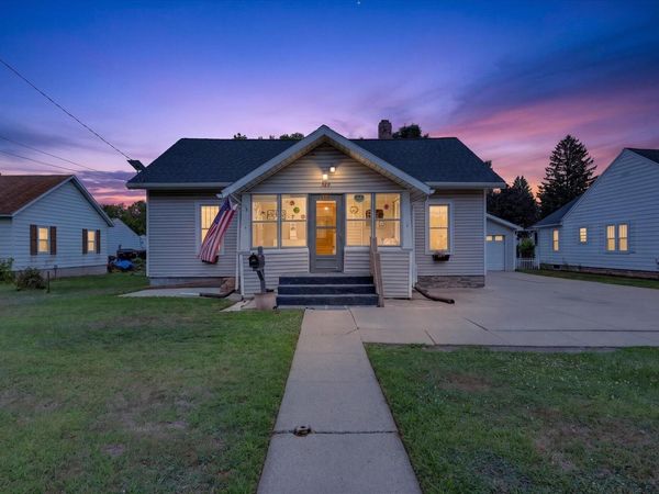 529 W Clinton Street, Hastings, MI 49058