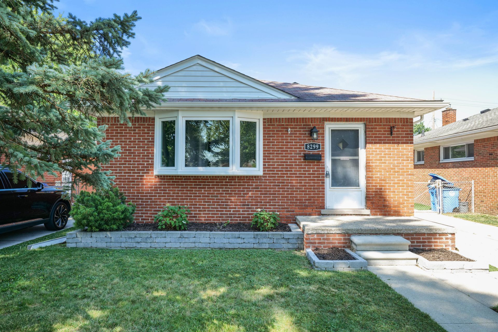 8299 Nightingale Street, Dearborn Heights, MI 48127 Main Photo