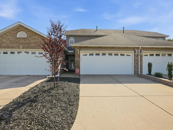 2246 Sandcastle Drive, Dyer, IN 46311