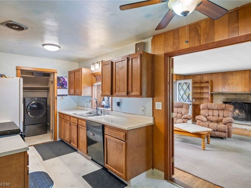 14421 Garden Street, Burton, OH 44021 Photo 12