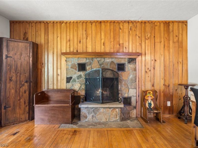 14421 Garden Street, Burton, OH 44021 Photo 9