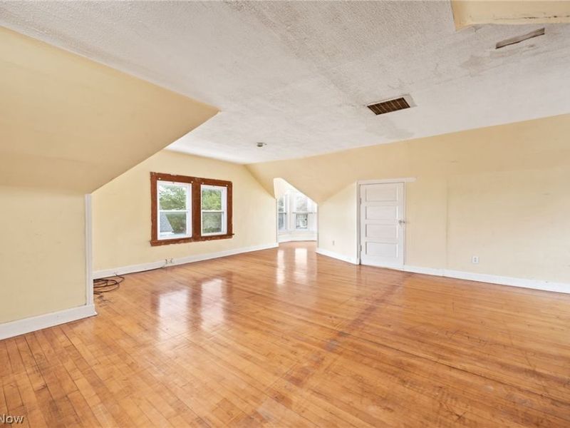 3408 Riverside Avenue, Cleveland, OH 44109 Photo 22
