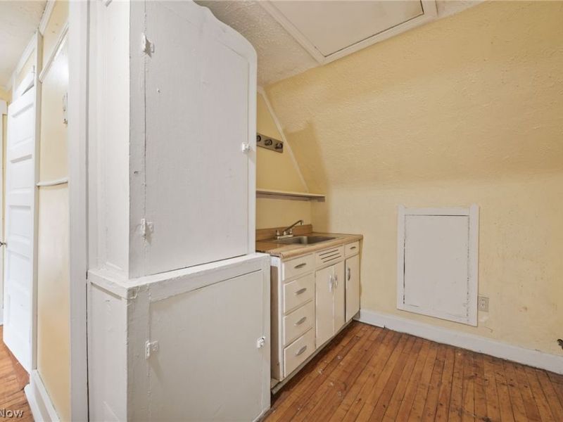 3408 Riverside Avenue, Cleveland, OH 44109 Photo 26