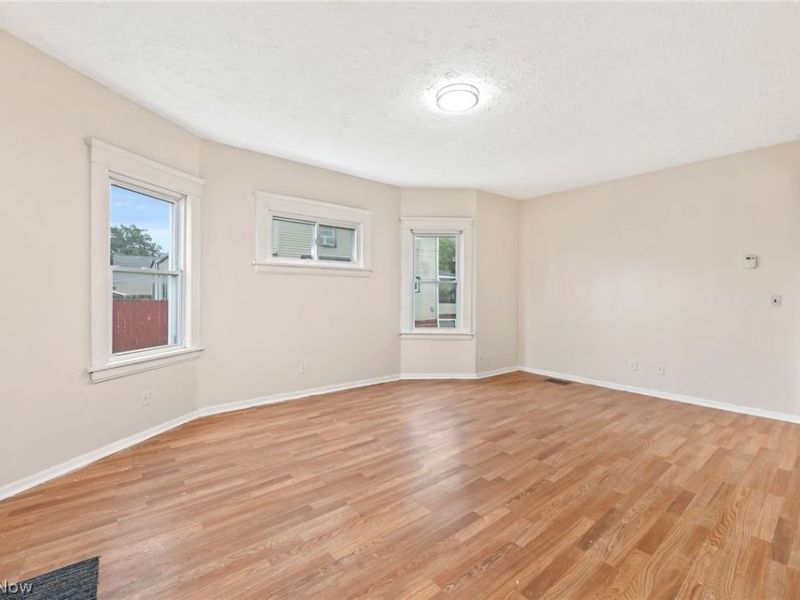 3408 Riverside Avenue, Cleveland, OH 44109 Photo 5