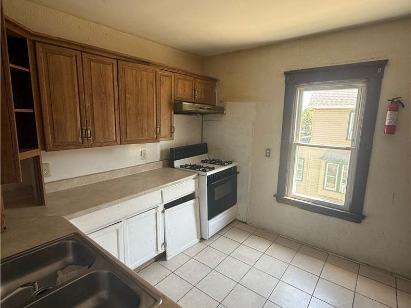 3408 Riverside Avenue, Cleveland, OH 44109 Photo 6