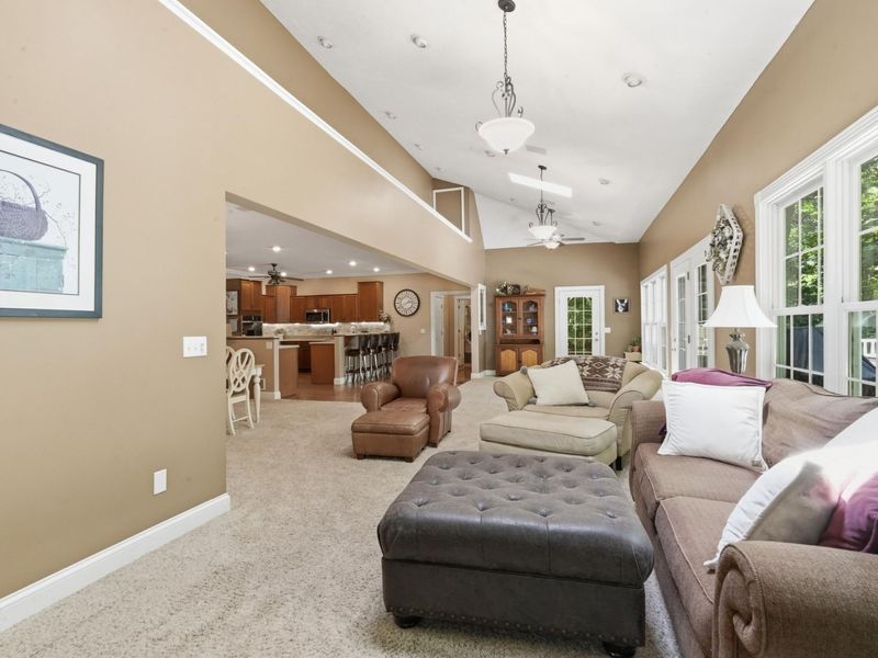 861 Williamsburg Court , Ashland, OH 44805 Photo 10