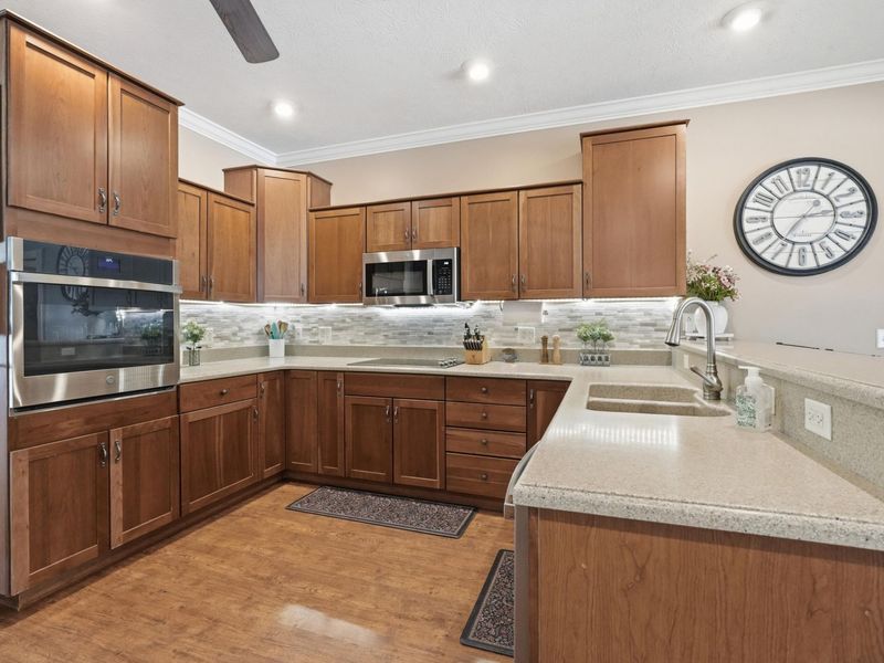 861 Williamsburg Court , Ashland, OH 44805 Photo 7