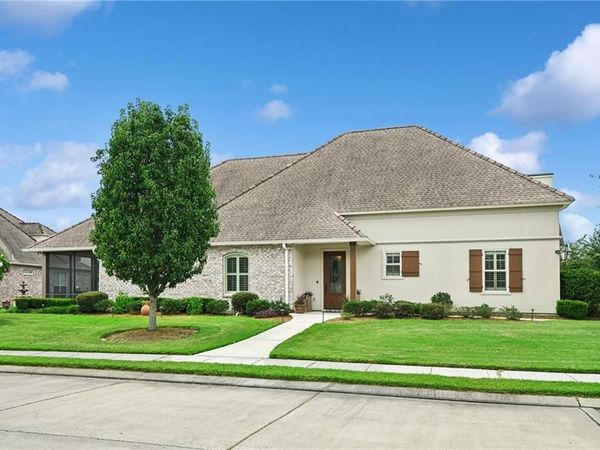 401 HOGAN Court , Slidell, LA 70458