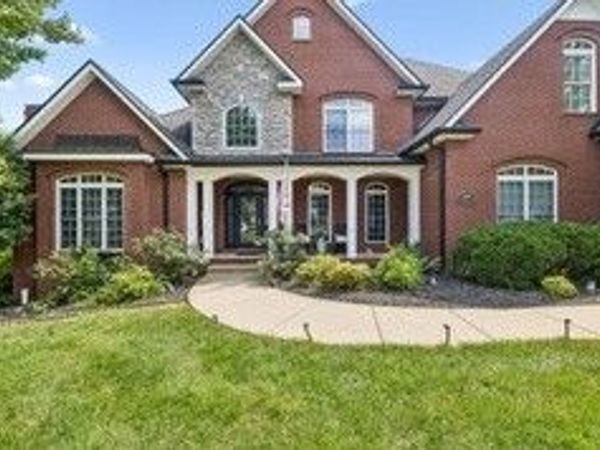 405 Lake Pointe Dr , Clarksville, TN 37043