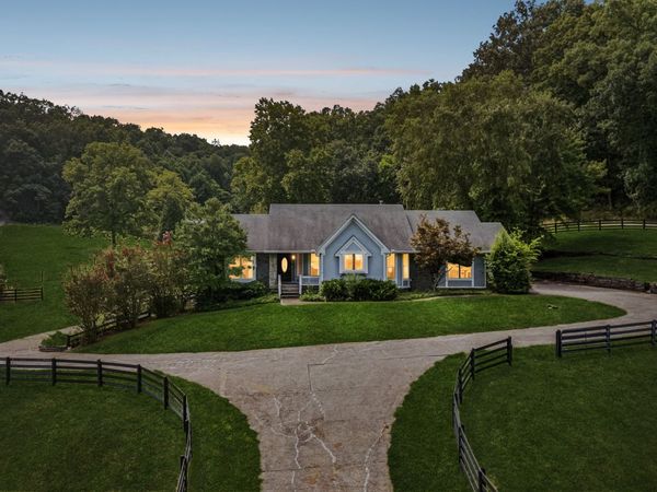 1035 Wallace Rd, Gallatin, TN 37066