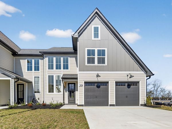 321 Panther Dr , Murfreesboro, TN 37127