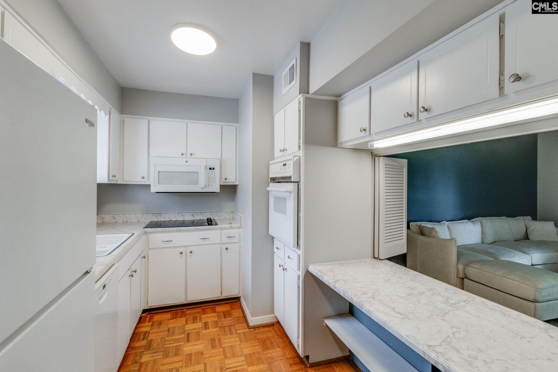 3600 Chateau Drive Photo 11