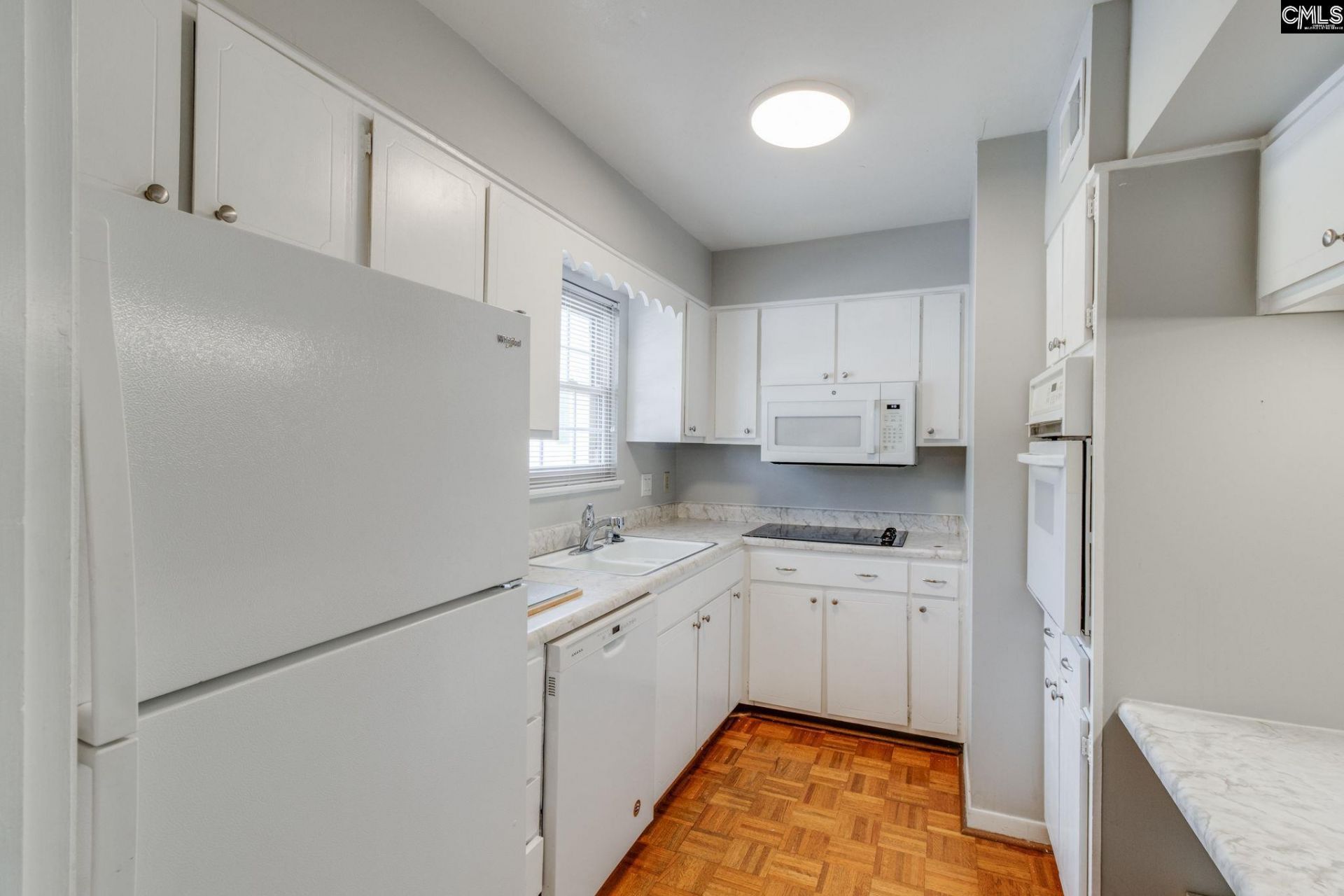 3600 Chateau Drive Photo 12